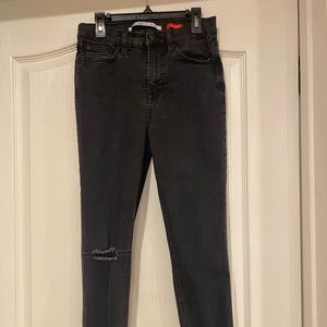 Women’s Celebrity Pink (Boutique) Black Distressed Jeans Size 7 / 28 (Like New)